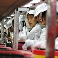 1.000 Buruh Pabrik Pemasok Apple Mogok 