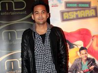Gaya Cool Tengku Wisnu