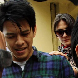 Dikabarkan Putus, Luna Siap Tunangan dengan Ariel