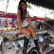 Bangkai Holden 74 Unjuk Gigi di AutoXtreme 2011