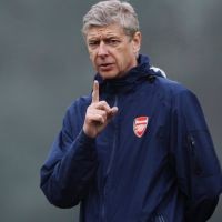 Pires: Wenger Sampai Mati di Arsenal