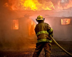 Bocah 7 Tahun Selamatkan Keluarganya dari Kebakaran