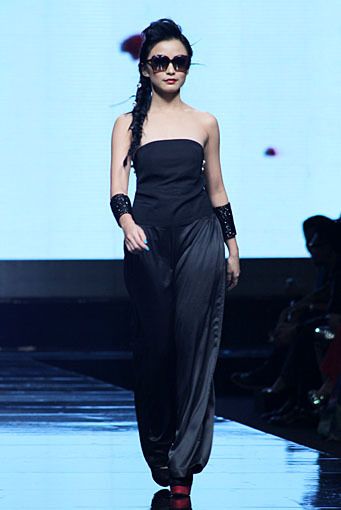 Dimas Beck & Melly Goeslow