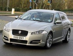 Jaguar Tes Mobil Keluarga