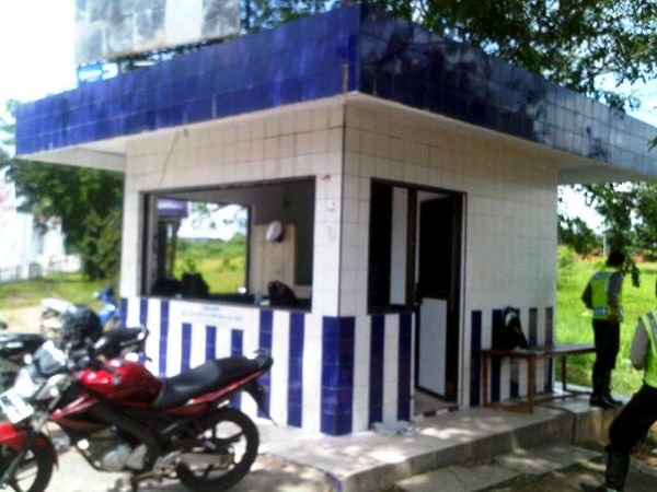 Pos Polisi Jadi Korban Amukan Buruh