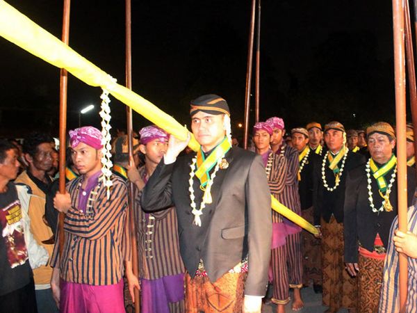 Kirab Pusaka di Istana Mangkunegaran