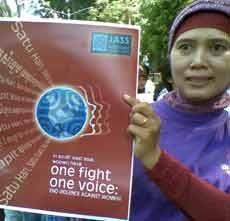 100-an Orang Gelar Aksi Simpatik Anti Kekerasan Perempuan