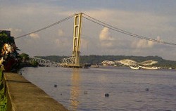 Jembatan Kukar Runtuh, Ical: Saya Harap Perhitungan ke Depan Lebih Baik