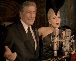 Lady Gaga Dilukis Bugil oleh Tony Bennett