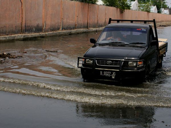 Banjir Rob di Muara Baru