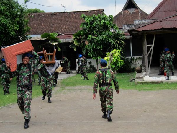 TNI AU Kosongkan Paksa Mess di Solo