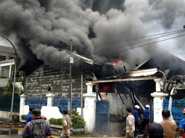 Home Industry Sol Sepatu Ludes Terbakar