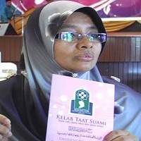 Klub Istri Patuh: Istri Harus Puaskan Suami Agar Tak Selingkuh