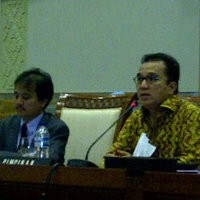 Panja DPR Buka Jalur Pengaduan Pencurian Pulsa