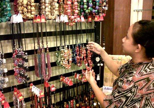Berburu Aksesori Bali di Bandung