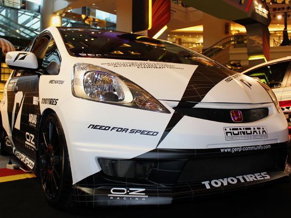 Jazz Street Racing Hasil Diobok-obok