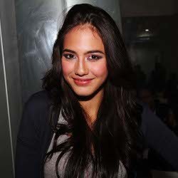 Pevita Pearce Egois Demi Kesenangan Pribadi