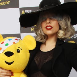 Single Terbaru Lady Gaga Marry the Night Rilis 1 Desember