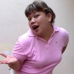 Tika Panggabean Karaoke Berjamaah di Konser Vina Panduwinata