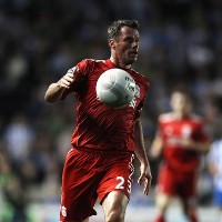 Carragher Ingin Main di Wembley
