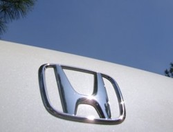 304.035 Mobil Honda Ditarik