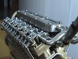 Mesin V12 Terkecil Berkapasitas 12 cc