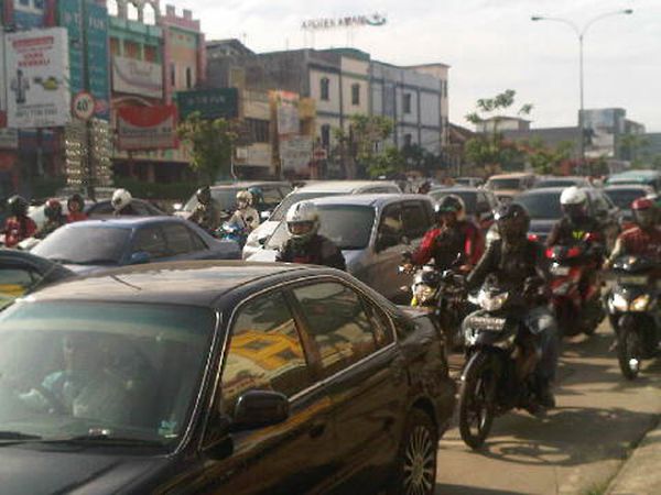 Margonda Depok Mengular