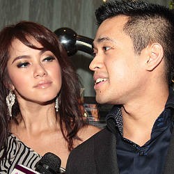  Olla Ramlan Nggak Mau Neko-neko Soal Pernikahan