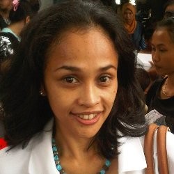 Vakum 10 Tahun, Melly Manuhutu Rindu Bernyanyi