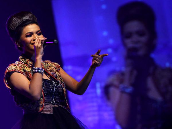 Citra Scholastika Tampil Manis