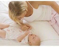 Tips Mengajak Bermain Bayi yang Baru Lahir 