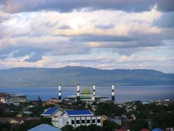 Mesjid apung Ternate