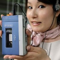 Walkman Jadi Koleksi Museum