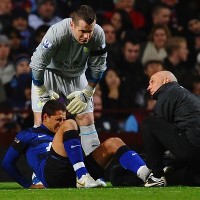 Chicharito Diperkirakan Absen Sebulan