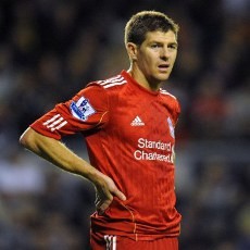 Dalglish: Kondisi Gerrard Terus Membaik