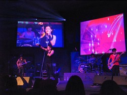 Live Reviews: GIGI - Sweet 17 in Singapore