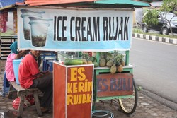 Es Krim Rujak