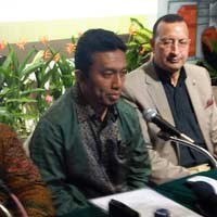 Menkominfo: Kalau Saya Tegas Sama RIM, Dibela Dong