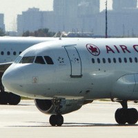 Mabuk, 2 Karyawan RIM Bikin Pesawat Mendarat Darurat