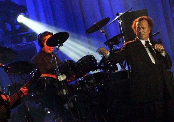 Konser Tango Julio Iglesias