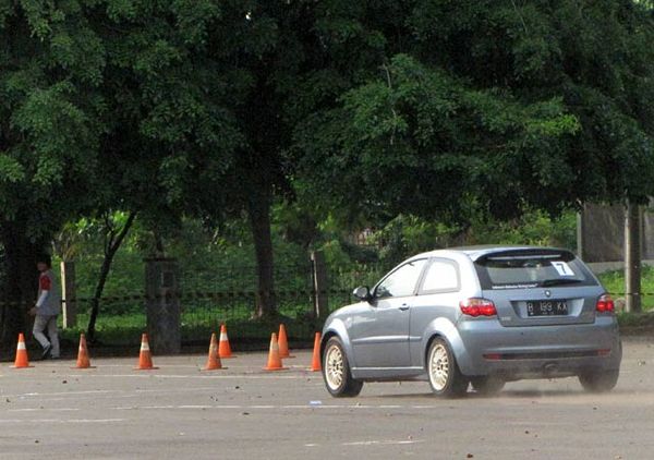 Proton Gelar Defensive Driving 2011