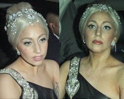 Tampil Normal, Lady Gaga Bergaya ala Ratu Kerajaan