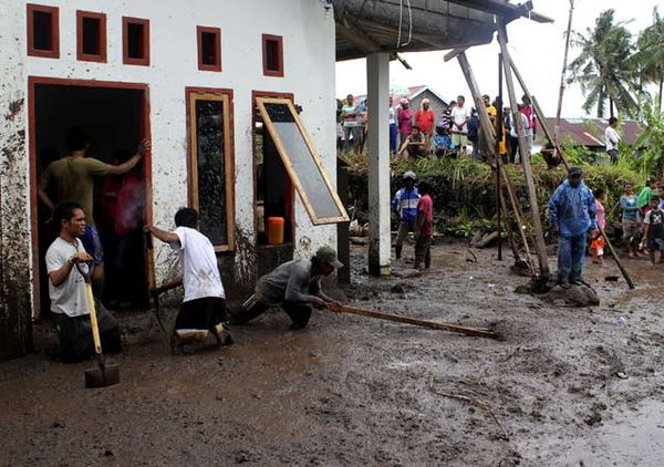 Banjir Lahar Dingin Terjang Lereng Gamalama