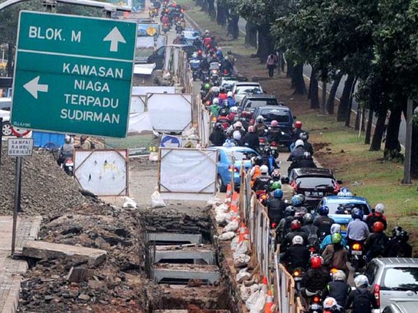 Gorong-gorong Sudirman yang Bikin Repot