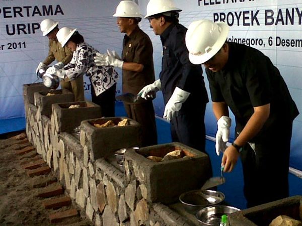 Peletakan Batu Pertama Sumur Minyak Banyu Urip