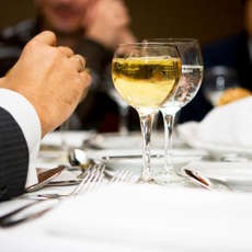 Ingin Makan Siang Bisnis Sukses? Ini Tipsnya