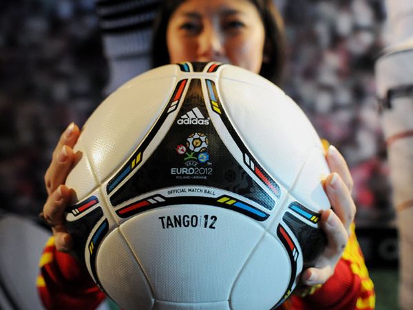 Tango 12, Bola Resmi Piala Eropa 2012