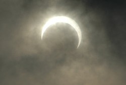 Wah! Ada Gerhana Bulan Total di Malam Minggu