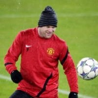 Rooney Diminta Lupakan Ancaman Sanksi UEFA