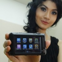 Jepretan Ponsel Tak Goyang Penjualan Kamera